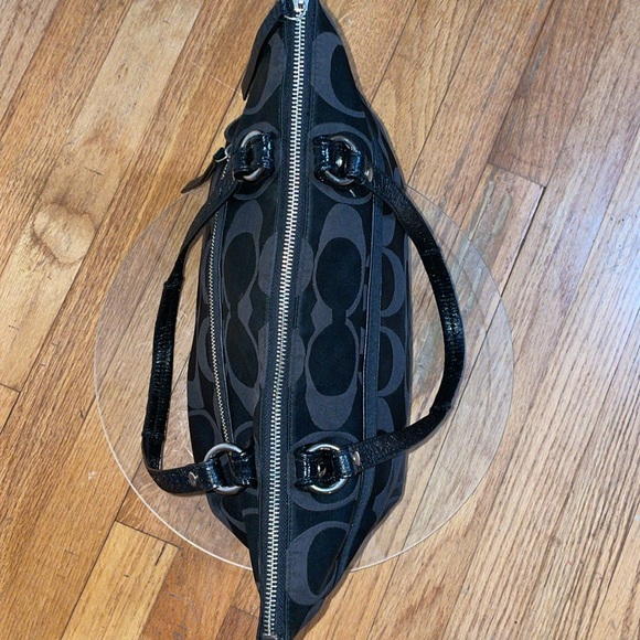 •COACH•BLACK SIGNATURE "C" LOGO TOTE BAG GUC - Picture 6 of 12